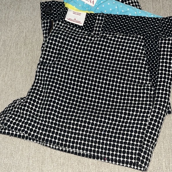 Women’s Merona size six shorts - Picture 2 of 3